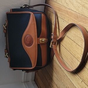 Dooney & Bourke Vintage 90's All Weather Leather Black Carrier Satchel Bag R701